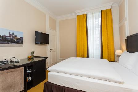 2016 Euler Economy Queen Zimmer 1